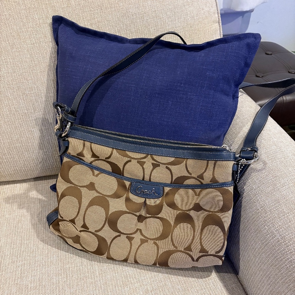 Coach Shoulder Bag